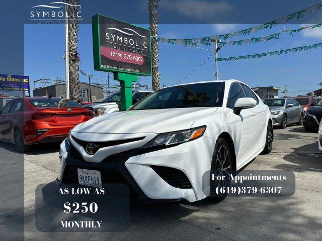 2018 Toyota Camry SE FWD photo