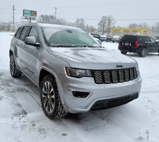 2017 Jeep Grand Cherokee Altitude 4WD photo