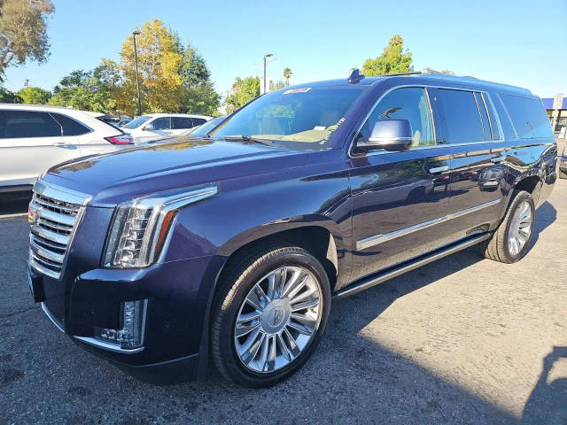 2018 Cadillac Escalade ESV Platinum 4WD photo