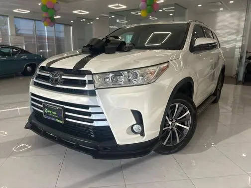 2018 Toyota Highlander XLE AWD photo