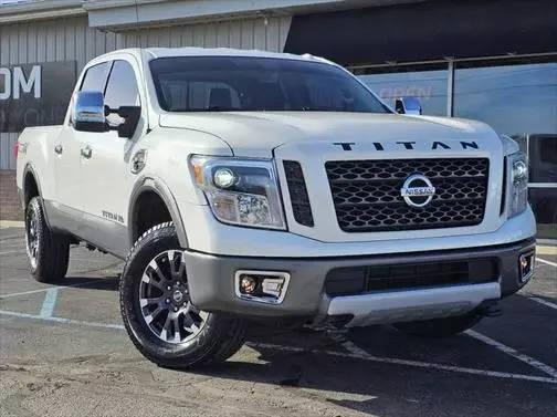 2018 Nissan Titan XD PRO-4X 4WD photo