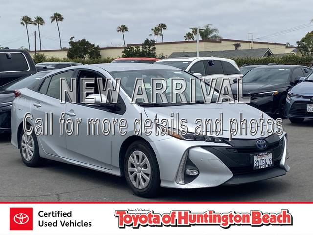 2018 Toyota Prius Prime Advanced FWD photo