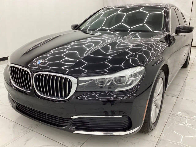 2019 BMW 7 Series 740i xDrive AWD photo
