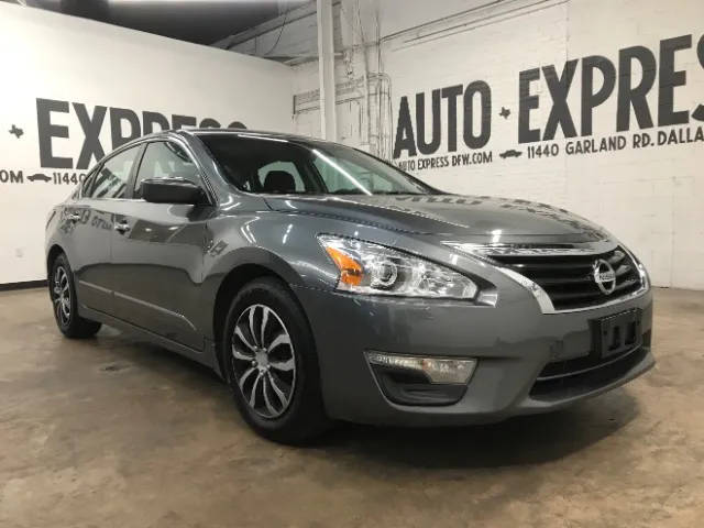 2015 Nissan Altima 2.5 S FWD photo