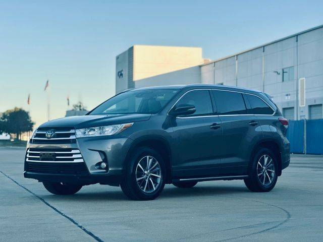 2018 Toyota Highlander XLE FWD photo