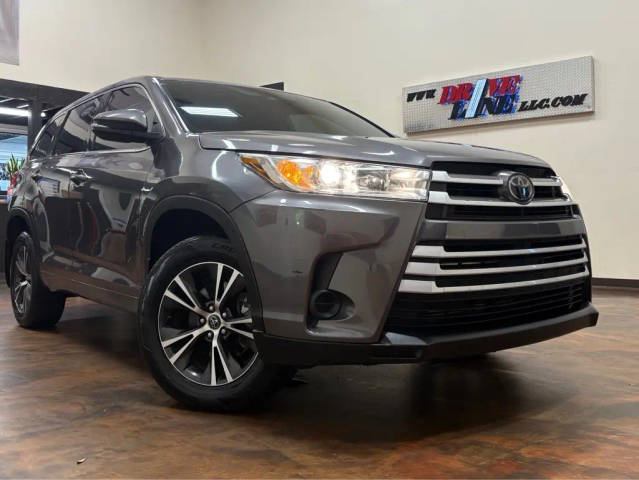 2018 Toyota Highlander LE AWD photo