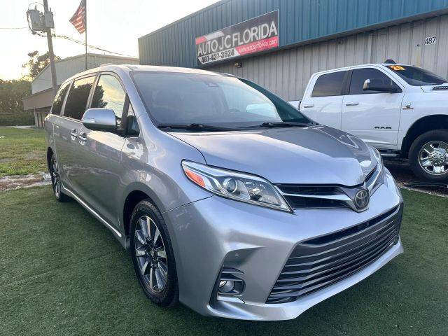 2018 Toyota Sienna Limited Premium FWD photo