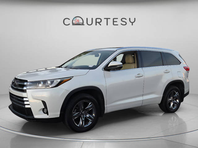 2018 Toyota Highlander Limited Platinum FWD photo