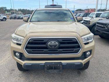 2018 Toyota Tacoma SR5 4WD photo