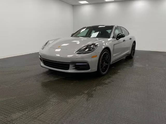 2018 Porsche Panamera 4S AWD photo