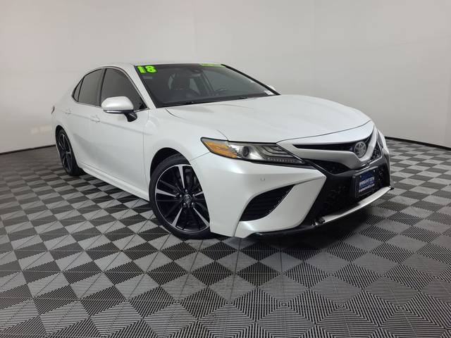 2018 Toyota Camry XSE FWD photo