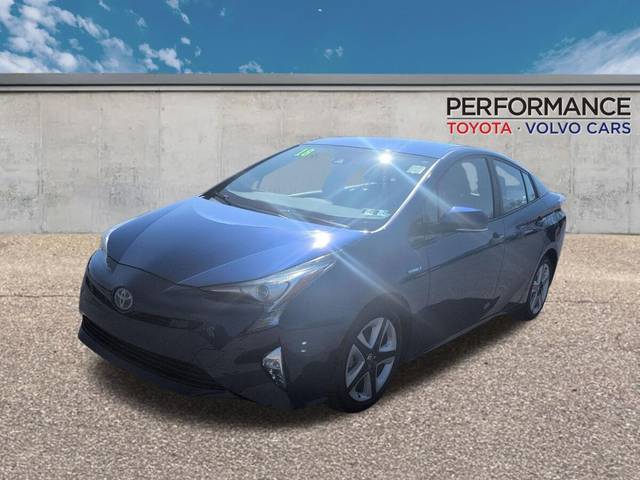 2018 Toyota Prius Three Touring FWD photo