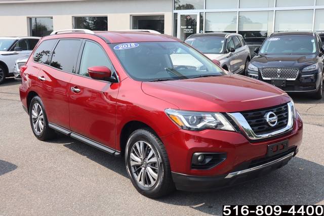 2018 Nissan Pathfinder SV 4WD photo