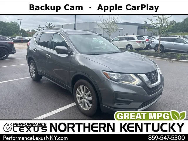 2018 Nissan Rogue SV FWD photo