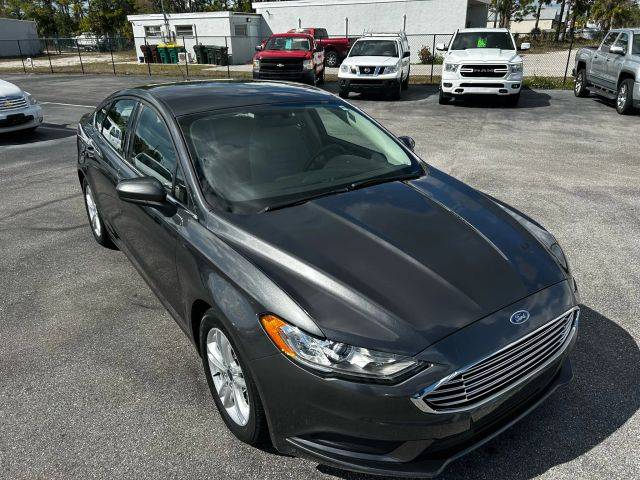 2018 Ford Fusion SE FWD photo