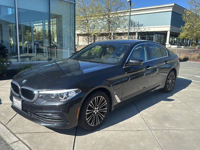2018 BMW 5 Series 530e iPerformance RWD photo