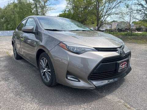 2018 Toyota Corolla LE FWD photo