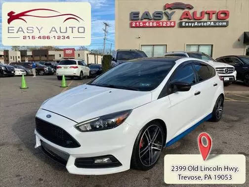 2018 Ford Focus ST FWD photo