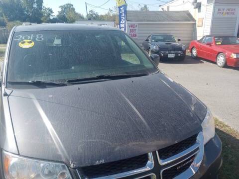 2018 Dodge Grand Caravan SXT FWD photo