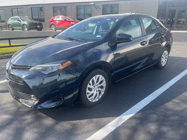 2018 Toyota Corolla LE FWD photo