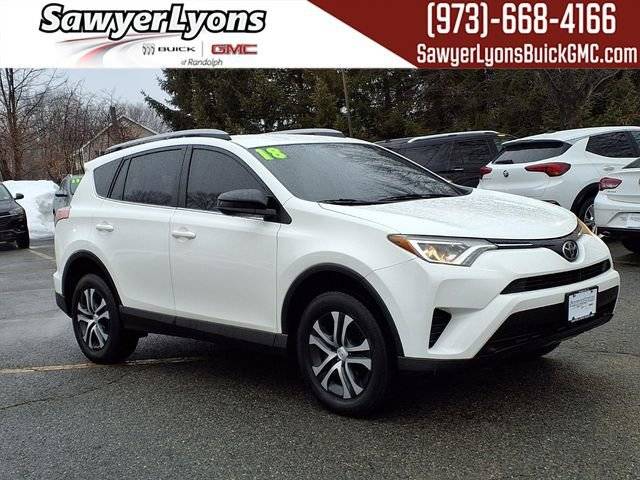 2018 Toyota RAV4 LE AWD photo