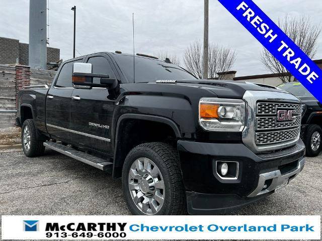 2018 GMC Sierra 2500HD Denali 4WD photo