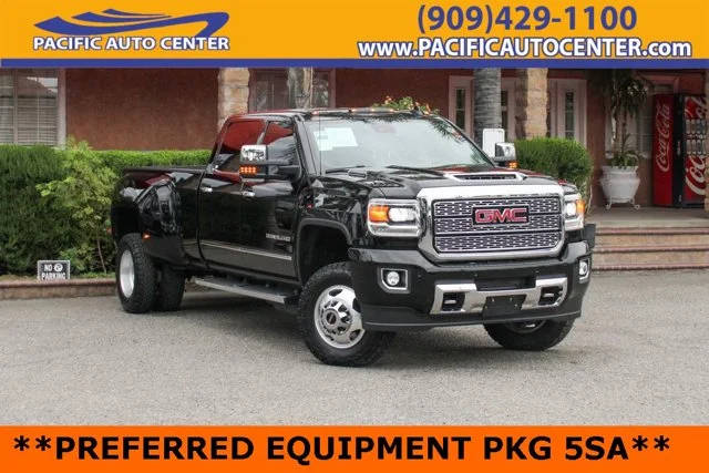 2018 GMC Sierra 3500HD Denali 4WD photo