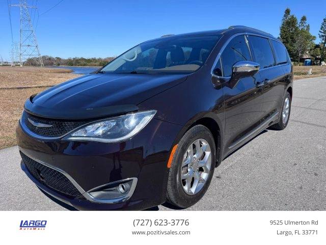 2018 Chrysler Pacifica Minivan Limited FWD photo