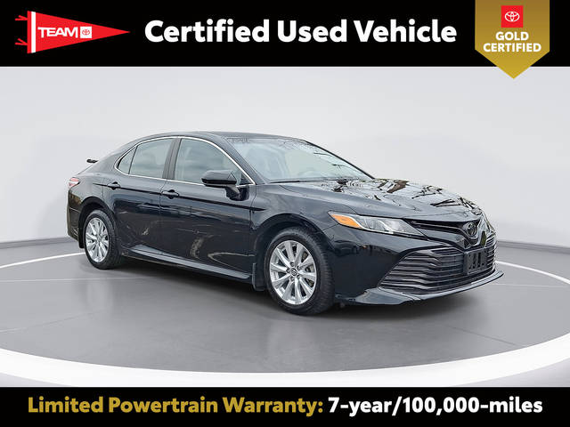 2018 Toyota Camry LE FWD photo