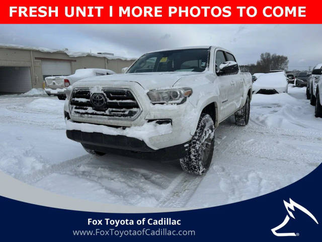 2018 Toyota Tacoma SR5 4WD photo