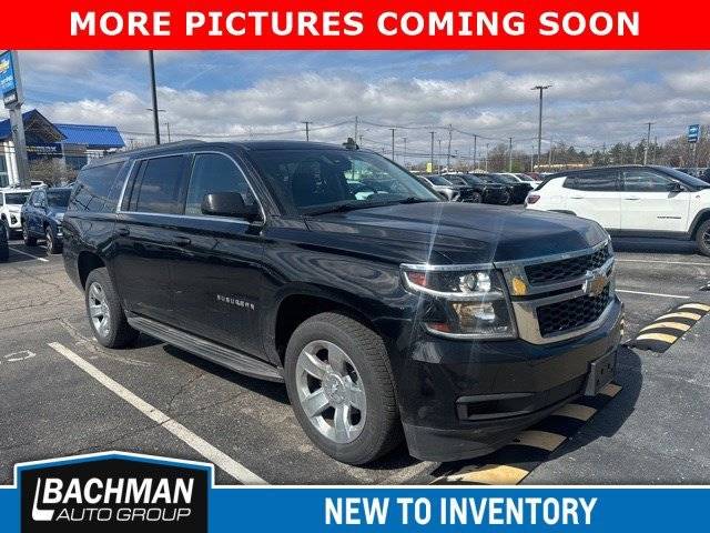 2017 Chevrolet Suburban LT 4WD photo