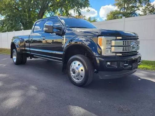 2017 Ford  Platinum 4WD photo
