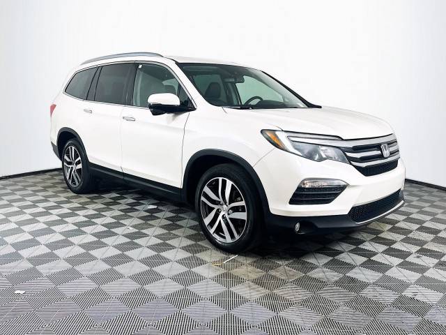 2018 Honda Pilot Touring AWD photo