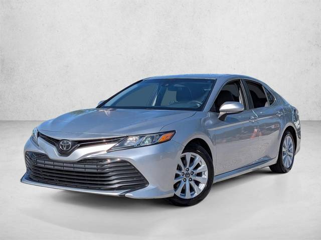 2018 Toyota Camry LE FWD photo