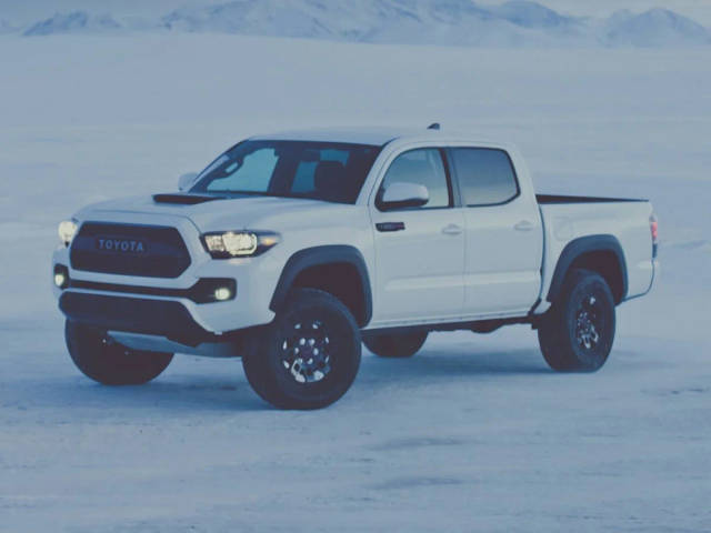 2018 Toyota Tacoma SR5 4WD photo