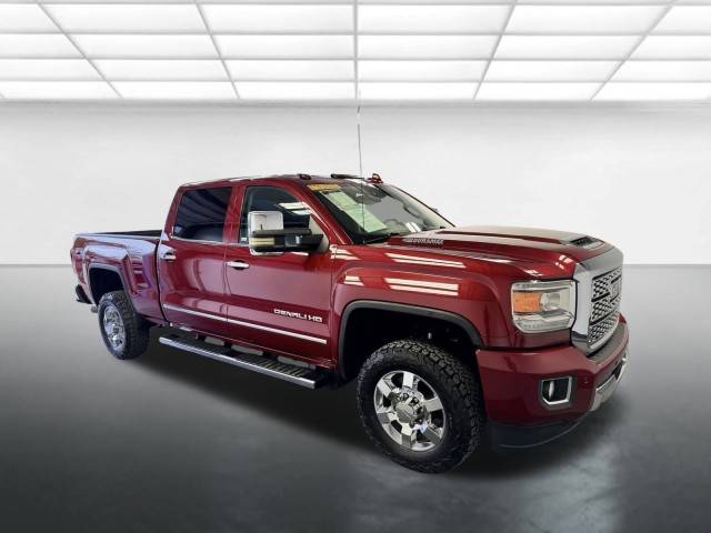 2018 GMC Sierra 3500HD Denali 4WD photo