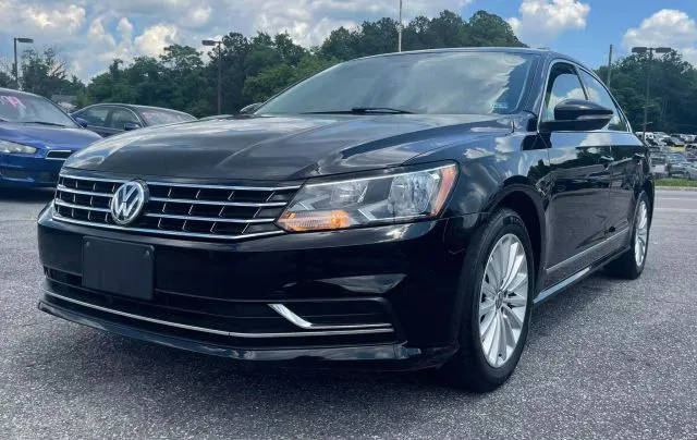 2016 Volkswagen Passat  FWD photo