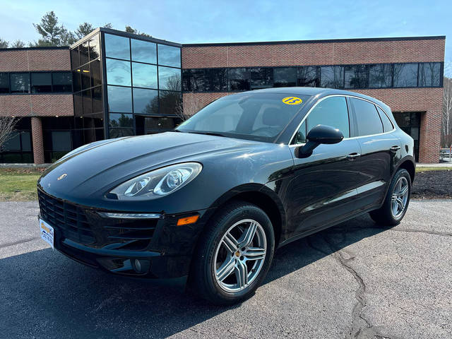 2015 Porsche Macan S AWD photo