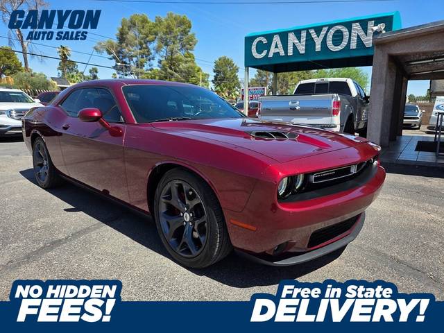 2018 Dodge Challenger SXT Plus RWD photo