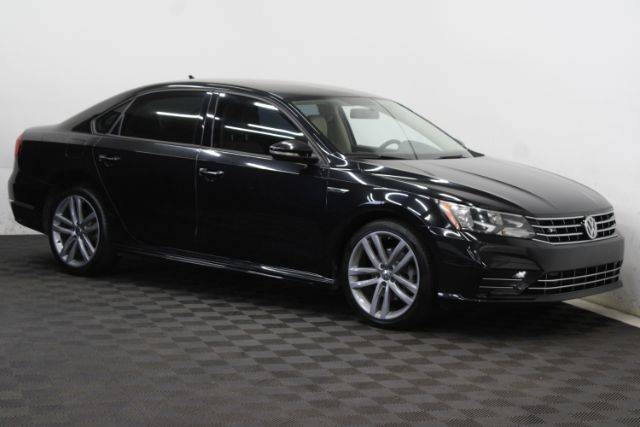 2018 Volkswagen Passat R-Line FWD photo