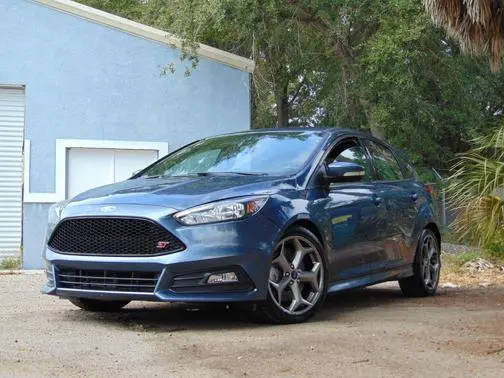 2018 Ford Focus ST FWD photo