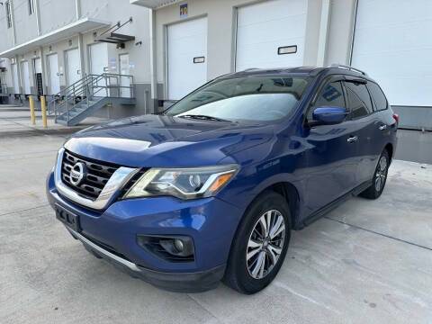 2017 Nissan Pathfinder SV FWD photo
