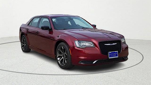 2018 Chrysler 300 Touring RWD photo