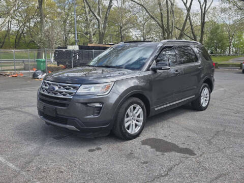 2018 Ford Explorer XLT 4WD photo