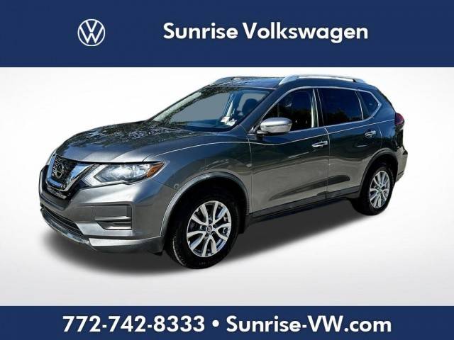 2018 Nissan Rogue SV FWD photo