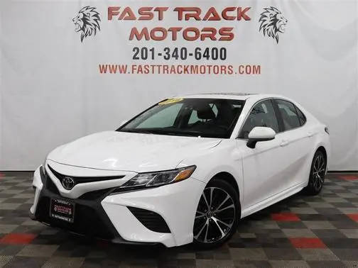 2018 Toyota Camry SE FWD photo