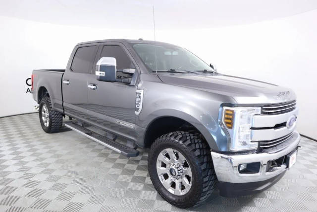 2018 Ford F-250 Super Duty LARIAT 4WD photo