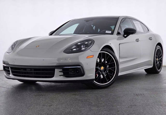 2018 Porsche Panamera 4S AWD photo