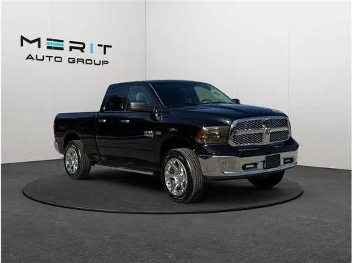2017 Ram 1500 SLT 4WD photo
