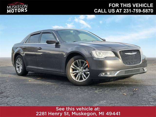 2017 Chrysler 300 Limited RWD photo